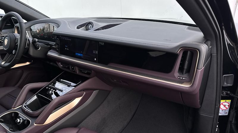 Porsche Cayenne E Hybrid Coupé - fotka 23 z 30