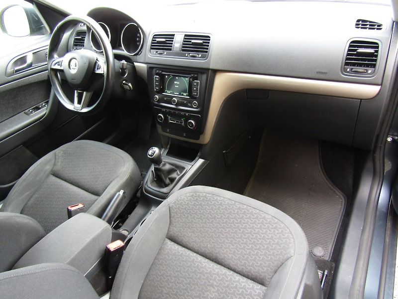 Škoda Yeti (2014) 1.2 TSI 77kW TOP QUALITY - fotka 14 z 38