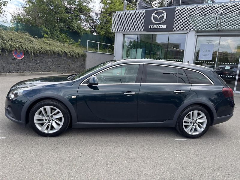 Opel Insignia 2,0 CDTi 125kW 4x4 NAVI KAMERA - fotka 2 z 44