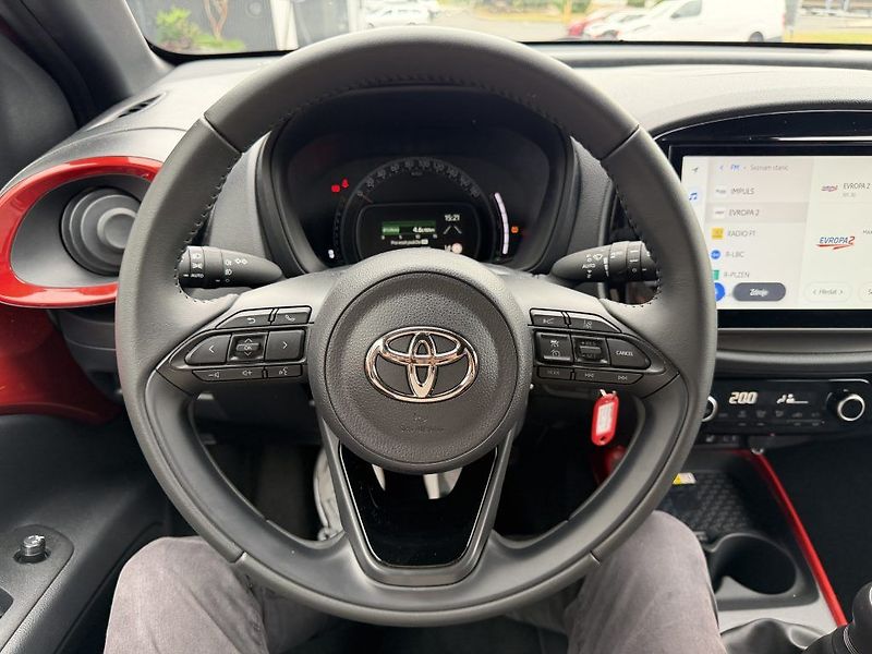 Toyota Aygo 1.0i, Style, DPH - fotka 15 z 24