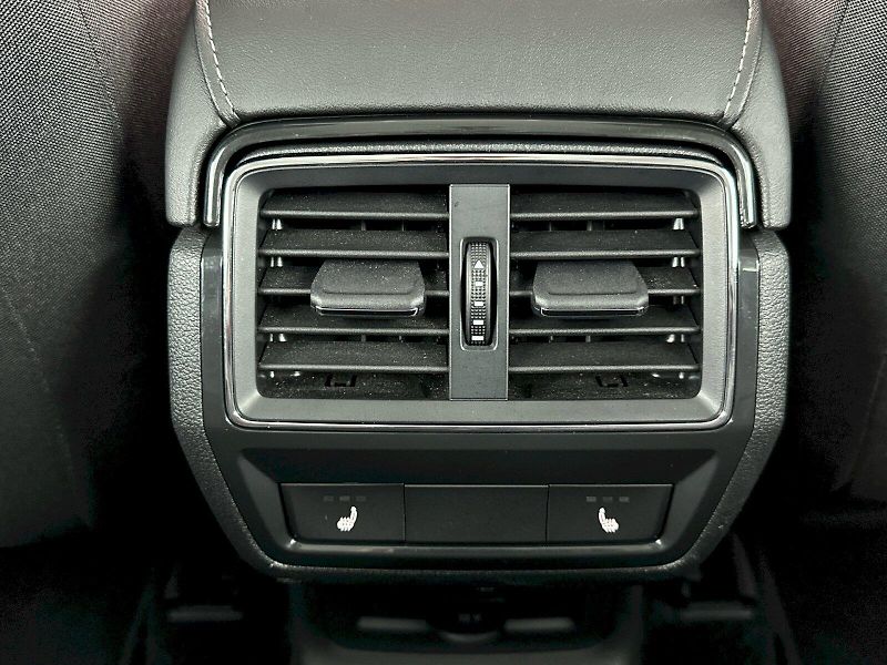 Škoda Karoq (2022) 2.0TDI 110kW Ambition - fotka 27 z 29