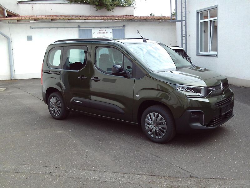 Citroën Berlingo (2026) PLUS Petrol 110k Manual - fotka 3 z 13