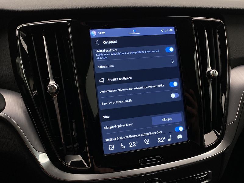 Volvo V60 T6 AWD RECHARGE CORE AUT CZ - fotka 51 z 56