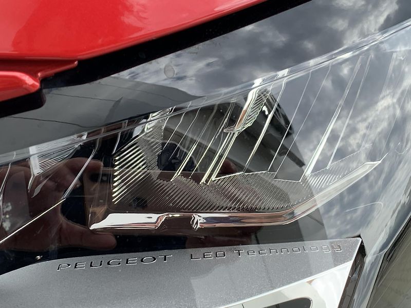 Peugeot 3008 ALLURE PACK 1.5 BHDI 96kW AT8 - fotka 31 z 35
