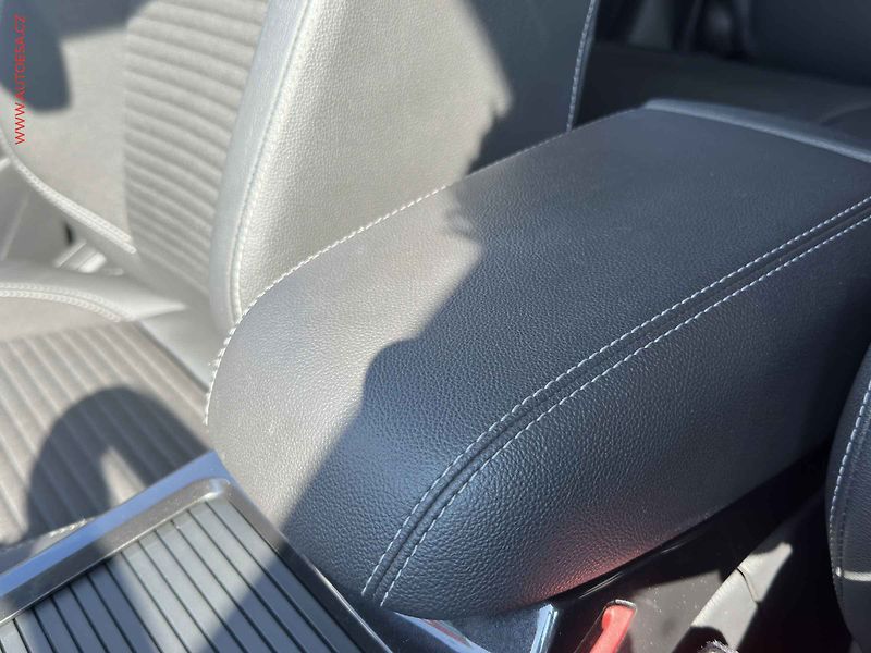 Ford Kuga (2017) 2.0 TDCi 4x4, AT, navi, bixen - fotka 17 z 18