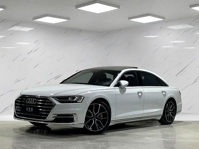 Audi A8 (2018) Vrcholná limuzína Audi A8L - fotka 2 z 12