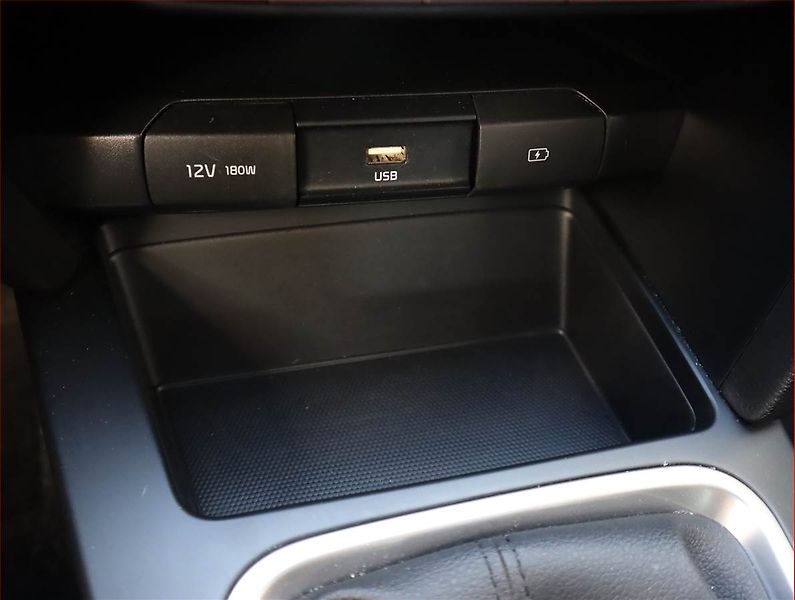 Kia Ceed (2022) 1.0 T-GDI, Serv.kniha - fotka 17 z 17