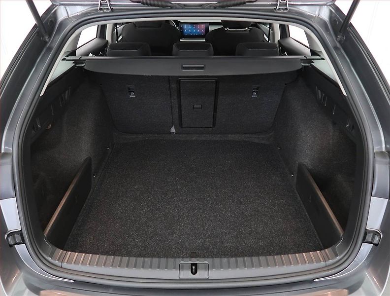Škoda Octavia (2023) Ambition 2.0 TDI, Automat - fotka 14 z 23