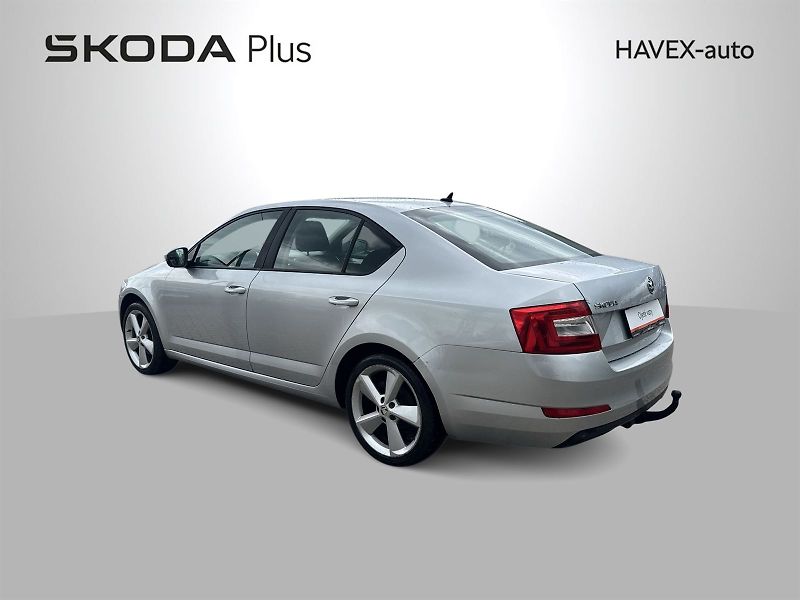 Škoda Octavia (2013) 2.0 TDI CR DPF Elegance - fotka 27 z 29