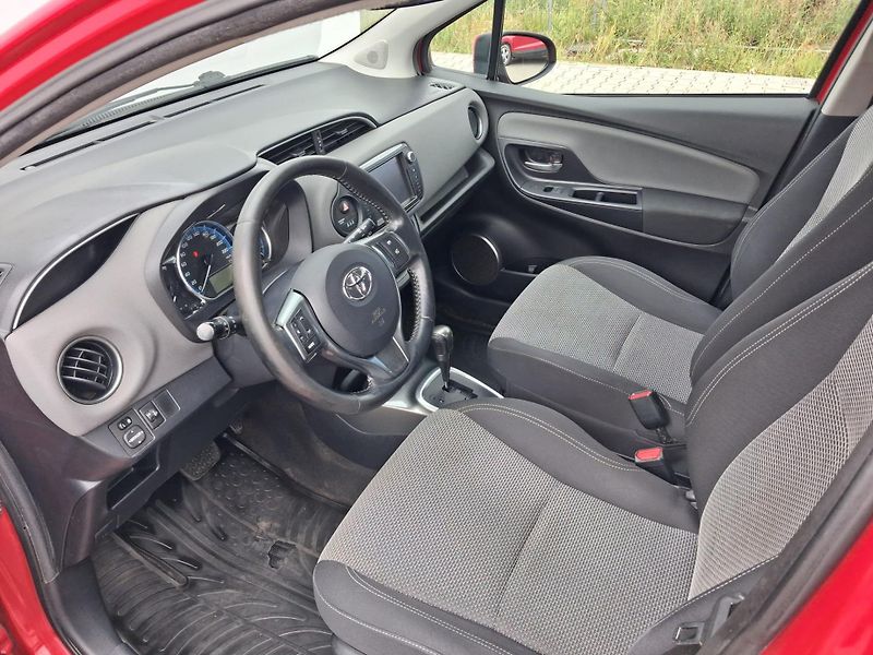 Toyota Yaris 1.5 HSD Trend - fotka 11 z 23