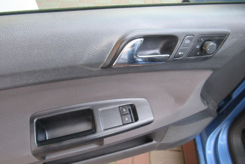 Volkswagen Polo 1.4i  KLIMA  - fotka 16 z 19