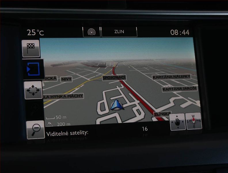 Citroën C4 (2016) 1.6 BlueHDi, nová STK - fotka 13 z 20