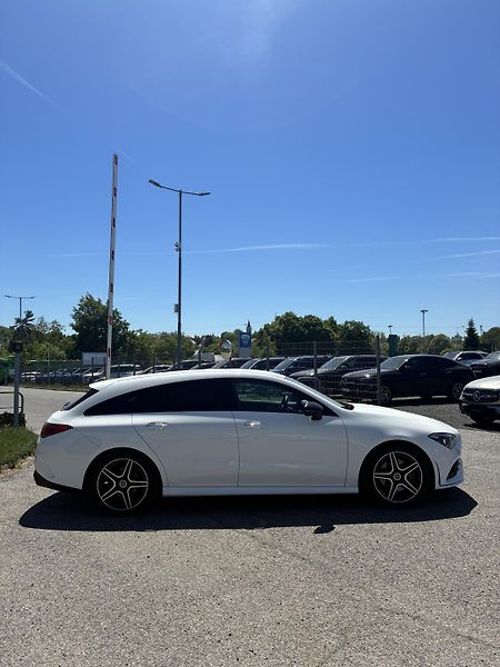 Mercedes-Benz CLA (2023) 200 shooting brake - fotka 3 z 15