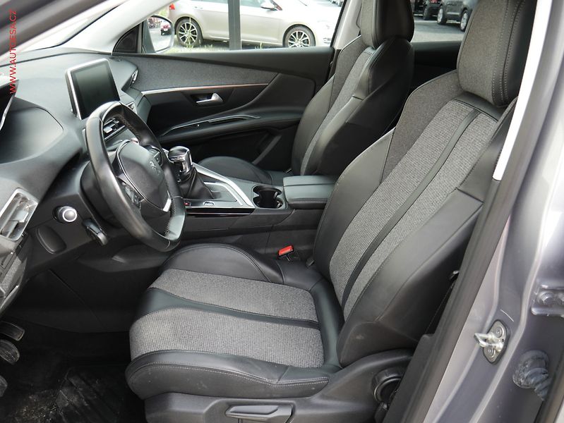 Peugeot 3008 (2019) 1.5 HDi, Allure, navi, kamera - fotka 9 z 17