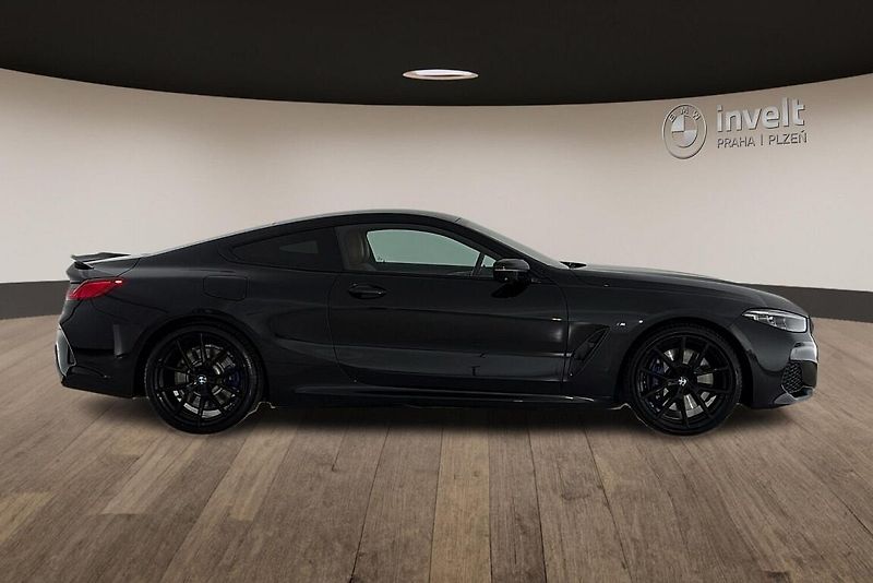 BMW Řada 8 840d xDrive - fotka 2 z 25