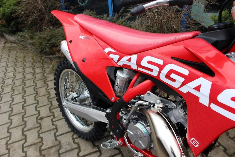 GASGAS MC 125 (2025) 25 - fotka 3 z 6