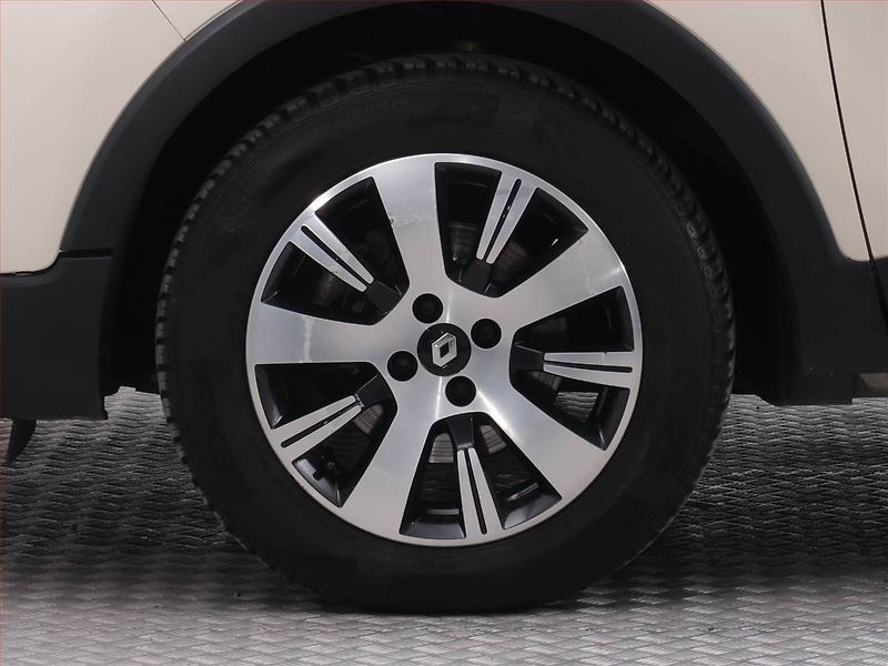 Renault Captur (2016) 1.2 TCe, Navi, Tempomat - fotka 15 z 16