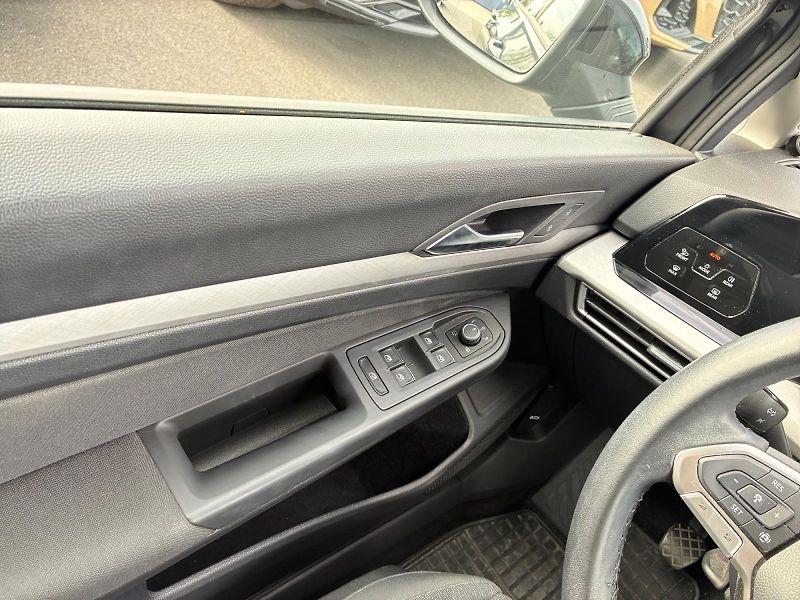 Volkswagen Golf (2021) LIFE 2.0TDI 85kW CZ DPH  - fotka 11 z 11
