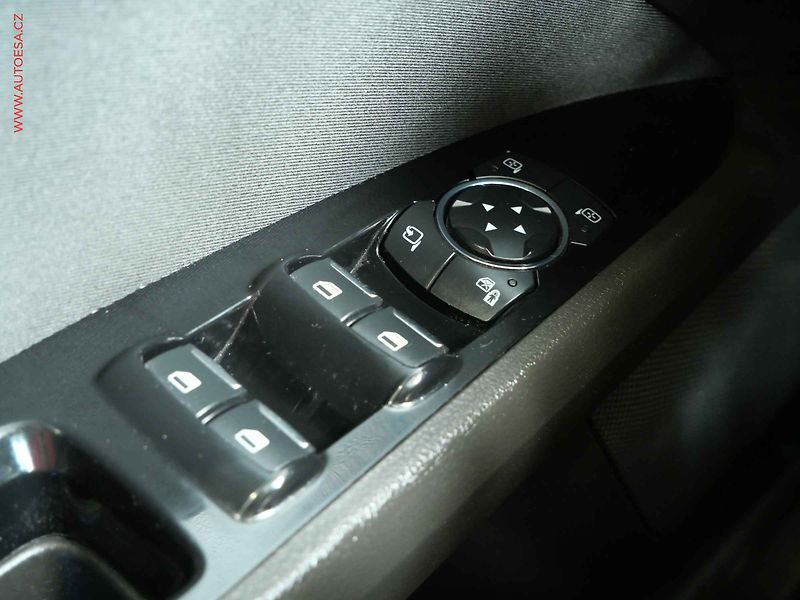 Ford Mondeo (2016) 2.0 TDCi, ČR, AT, LED - fotka 14 z 22