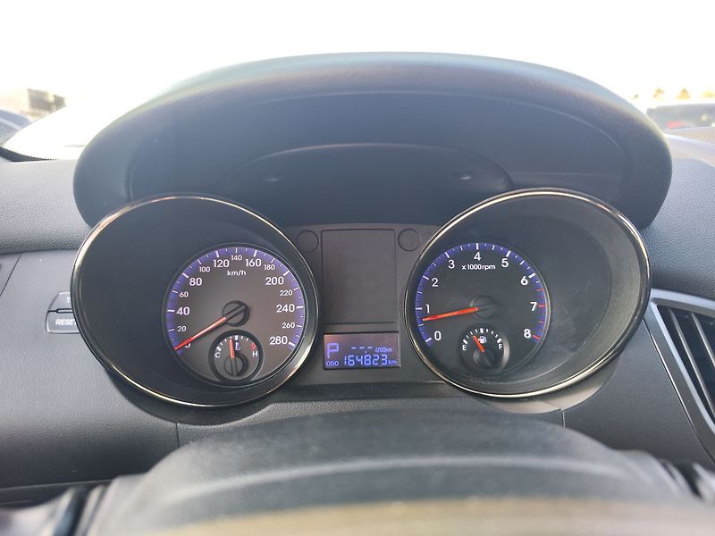 Hyundai Genesis 3.8 V6/223kW Coupe 6AT - fotka 15 z 35