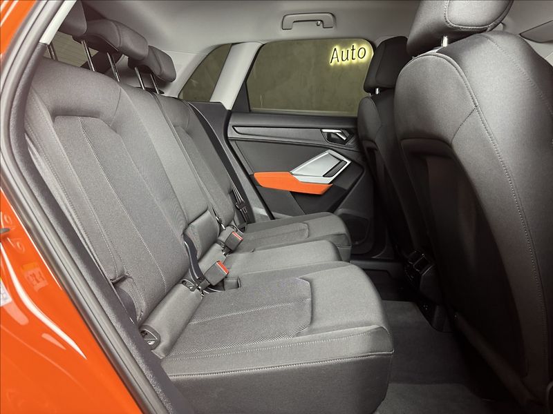 Audi Q3 1,5 TFSi  Advanced Záruka Assi - fotka 14 z 40