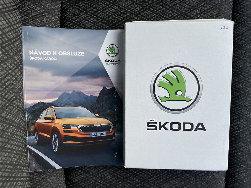 Škoda Karoq 2,0 TDI DSG Style Plus - fotka 20 z 25