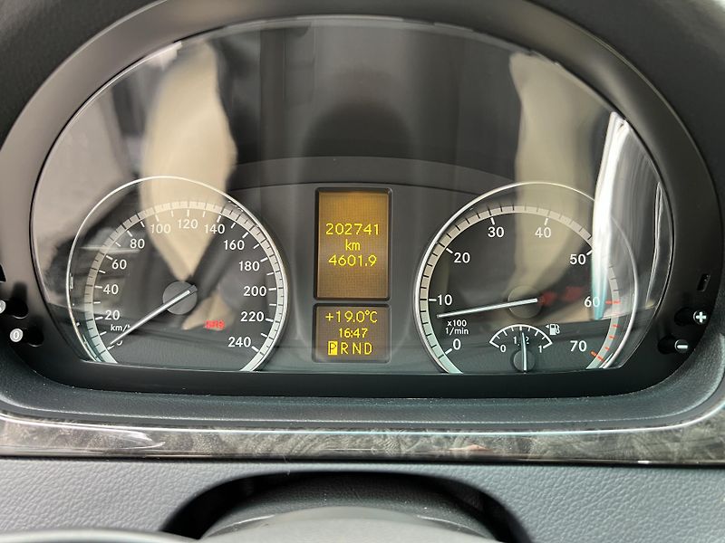 Mercedes-Benz Viano 3.5 V6 258HP PANORAMA 2.MAJ - fotka 18 z 28