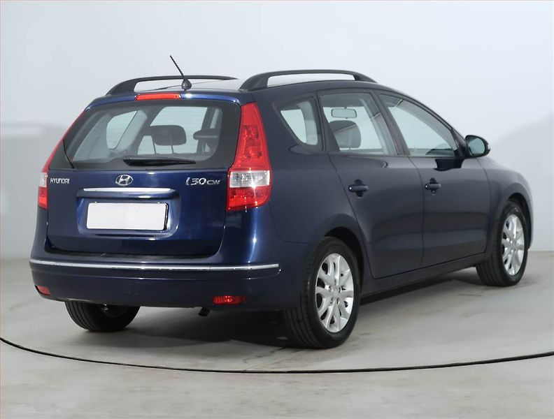Hyundai i30 (2009) 1.6 CVVT, v provozu - fotka 5 z 18