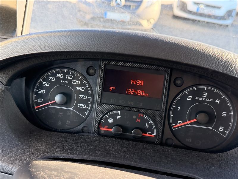 Citroën Jumper 2,2 HDI 121kW 6MÍST DPH - fotka 12 z 29