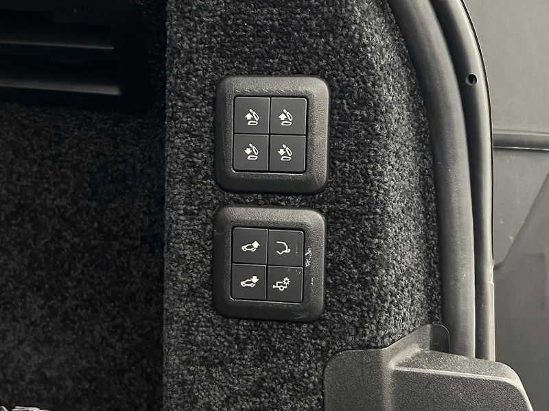 Land Rover Range Rover 4.4 SDV8 VOGUE AUT CZ - fotka 49 z 52