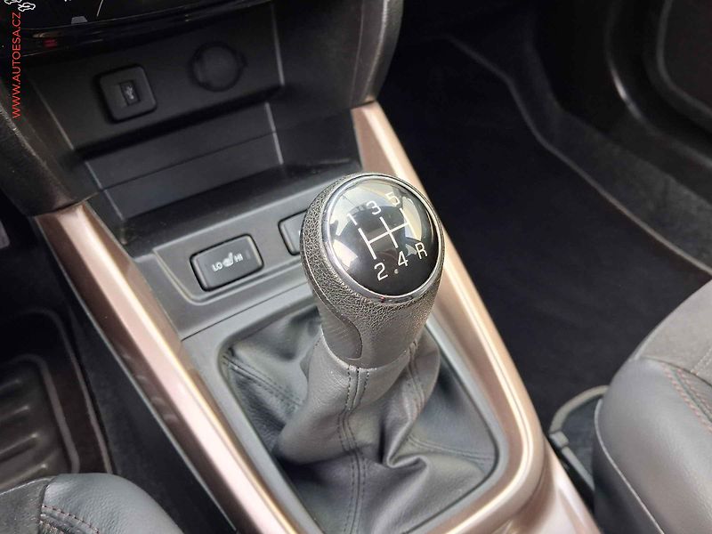 Suzuki Vitara (2018) 1.6 VVT AllGrip, Comfort - fotka 16 z 19
