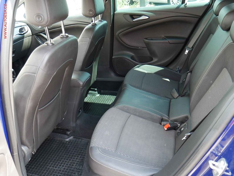 Opel Astra (2016) 1.6CDTi, AC, kamera - fotka 10 z 20
