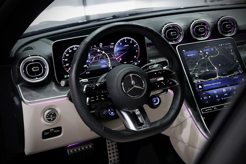Mercedes-Benz CLE Coupé 53 AMG 4MATIC+ 330 kW - fotka 12 z 36