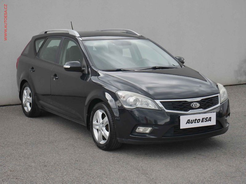 Kia Ceed (2010) 1.4 16V, ČR, Klima - fotografie inzerátu