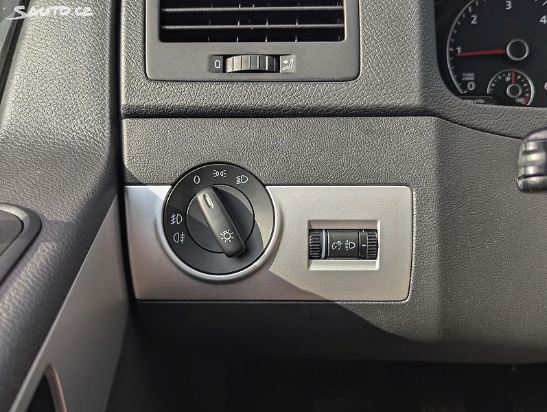 Volkswagen Multivan 2.0 TDi 103kW TEMPOMAT WEBASTO - fotka 18 z 22