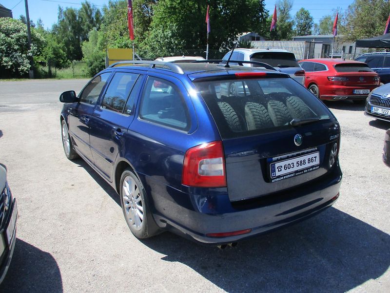 Škoda Octavia (2012) combi II 2,0TDi Laurin&Clement - fotka 3 z 10