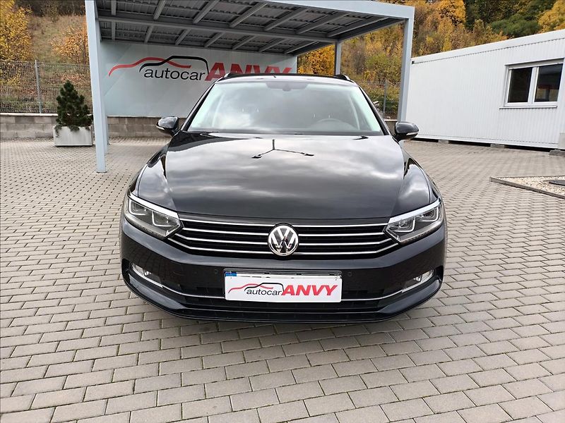 Volkswagen Passat 2,0 TDI,110KW,RADAR,LED, - fotka 2 z 47