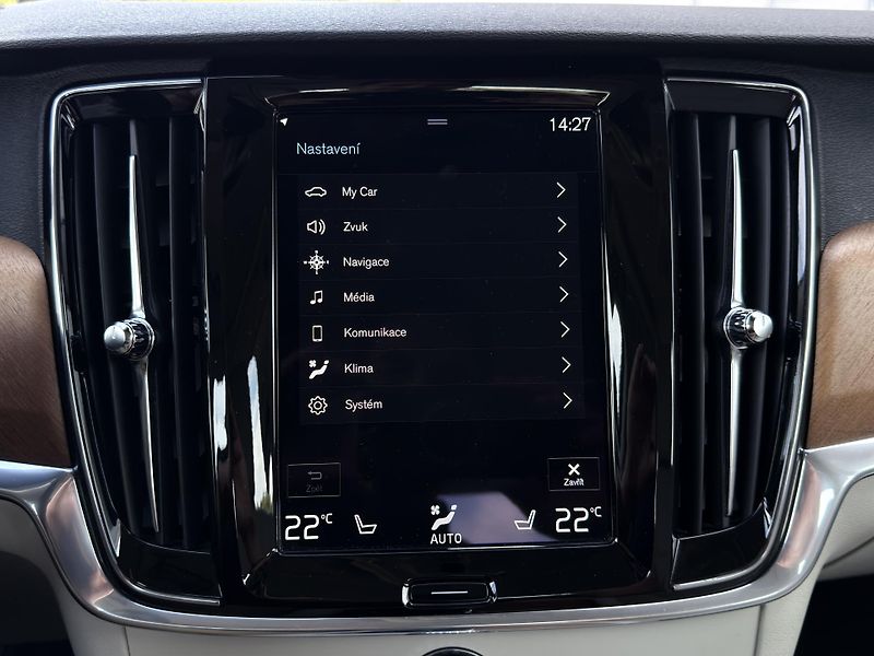 Volvo S90 B5 AWD (nafta) // tažné zaříz. - fotka 32 z 38