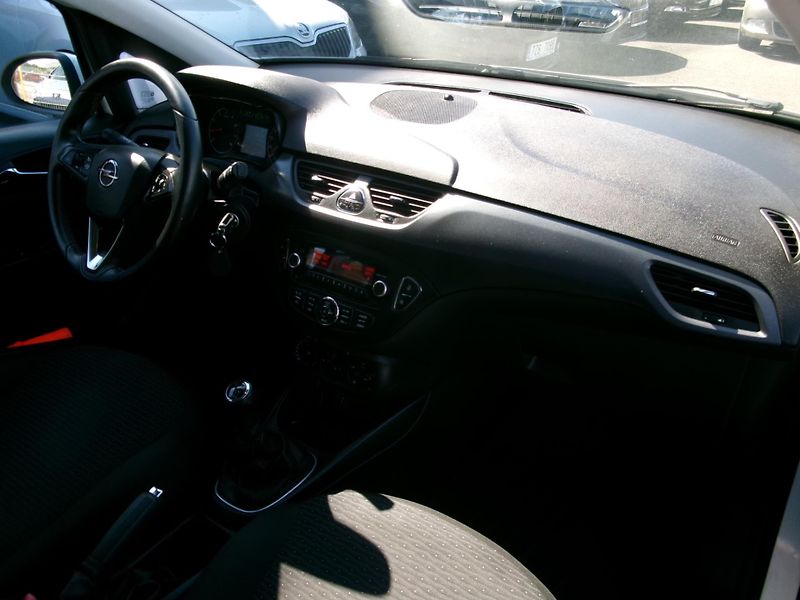 Opel Corsa (2016) 1,4T KLIMA TEMP ALU ČR - fotka 23 z 24
