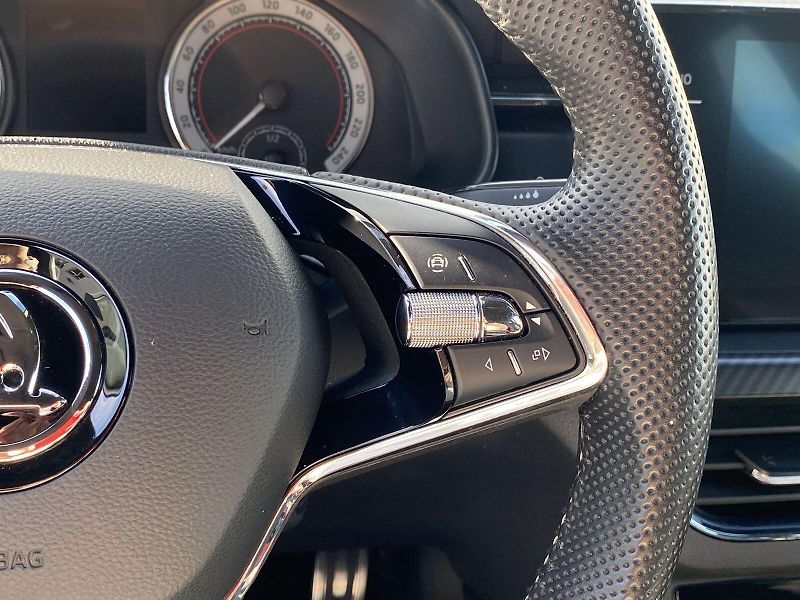 Škoda Kamiq (2022) 1.0 TSI Monte Carlo - fotka 15 z 30