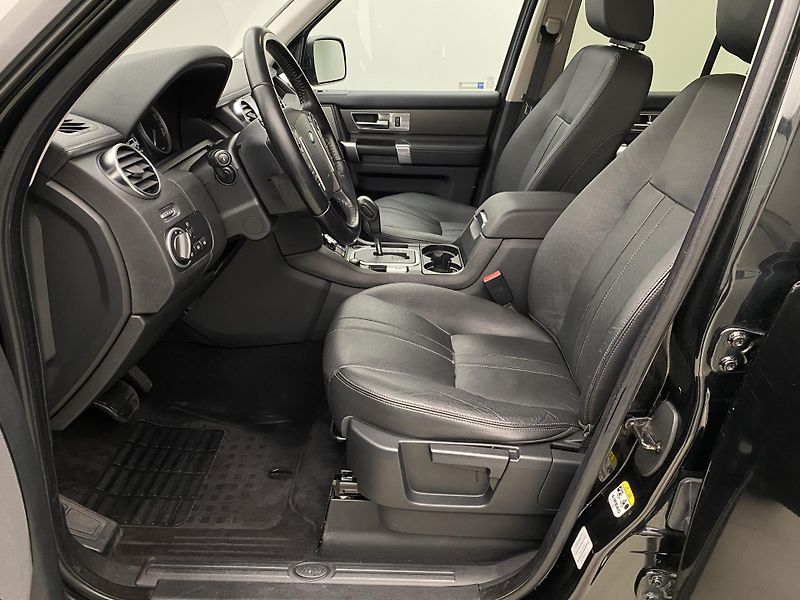 Land Rover Discovery 4 SDV6 SE AWD AUT CZ - fotka 3 z 41