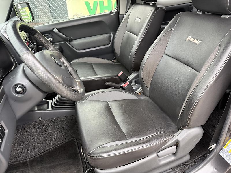 Suzuki Jimny 1,3i 4x4 Tažné Klimatizace - fotka 11 z 21