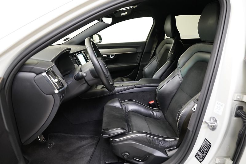 Volvo V90 - fotka 10 z 26