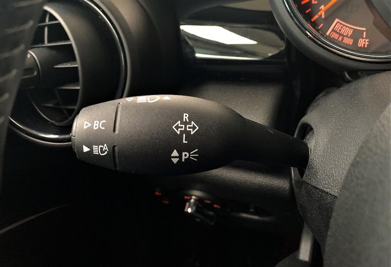 Mini Cooper 1.5T, 100 kW, ČR, LED, DPH - fotka 16 z 34