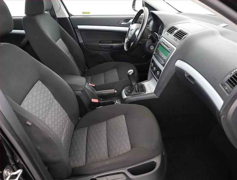 Škoda Octavia (2009) 1.4 TSI, Serv.kniha, Tempomat - fotka 7 z 13