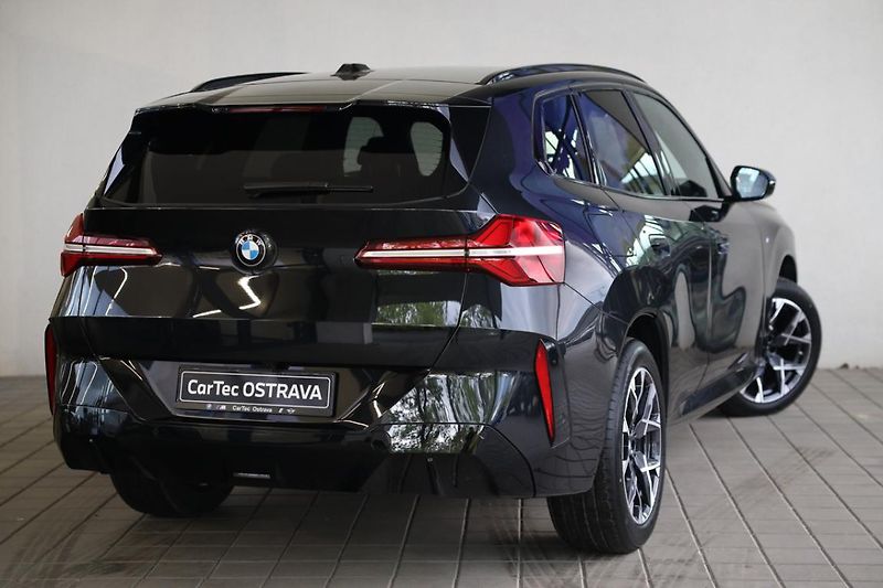 BMW X3 xDrive 40d - fotka 3 z 18