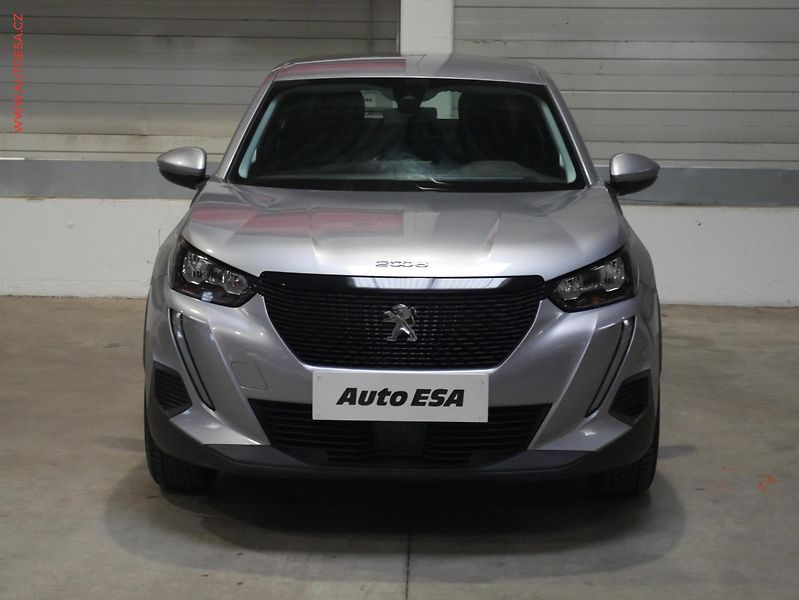 Peugeot 2008 (2020) 1.2PT, ČR, Active - fotka 2 z 17
