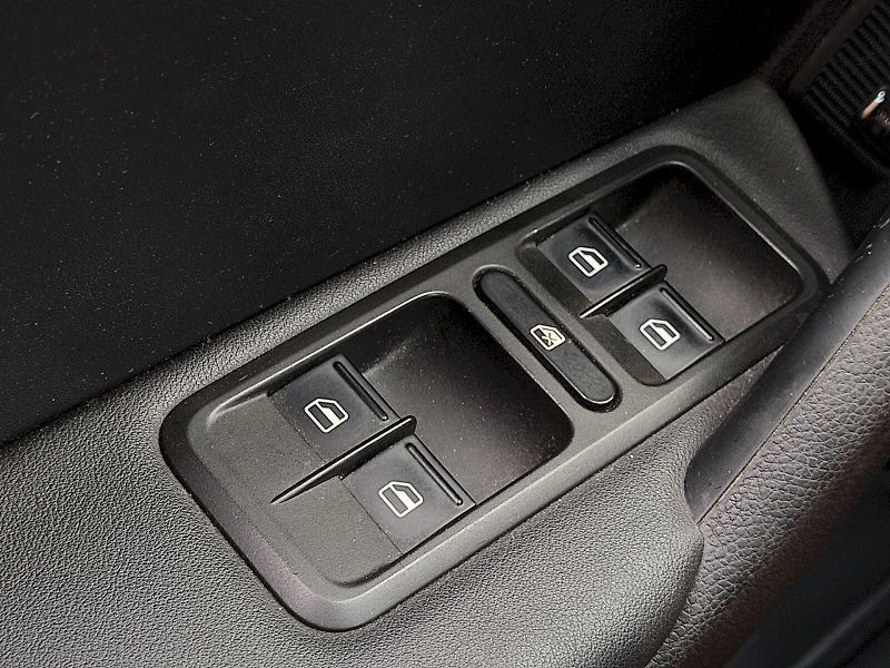 Škoda Yeti (2011) Elegance 2,0 Tdi 103 (125) Kw - fotka 20 z 33