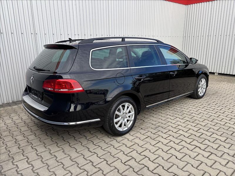 Volkswagen Passat Var. 2.0 TDi Comfortline - fotka 4 z 13