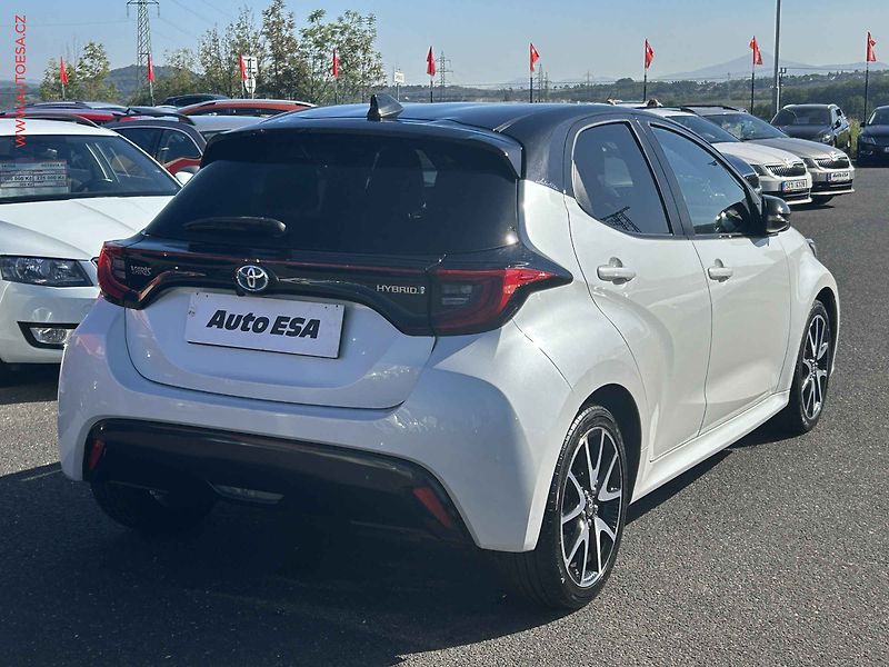 Toyota Yaris (2021) 1.5i, Style, AT - fotka 4 z 17